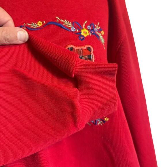 Vintage Alfred Dunner Women's Red Embroidered 90s Plaid Bears Sweatshirt Large - Picture 4 of 7